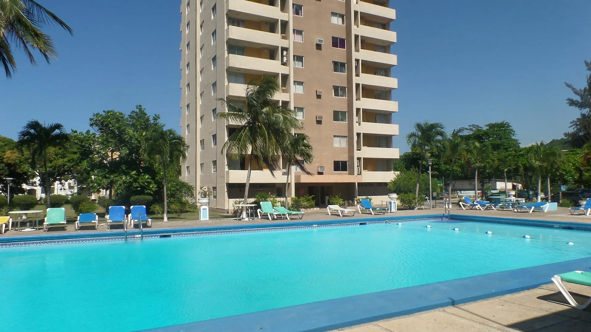 Island Breeze Studio Hotel Ocho Rios