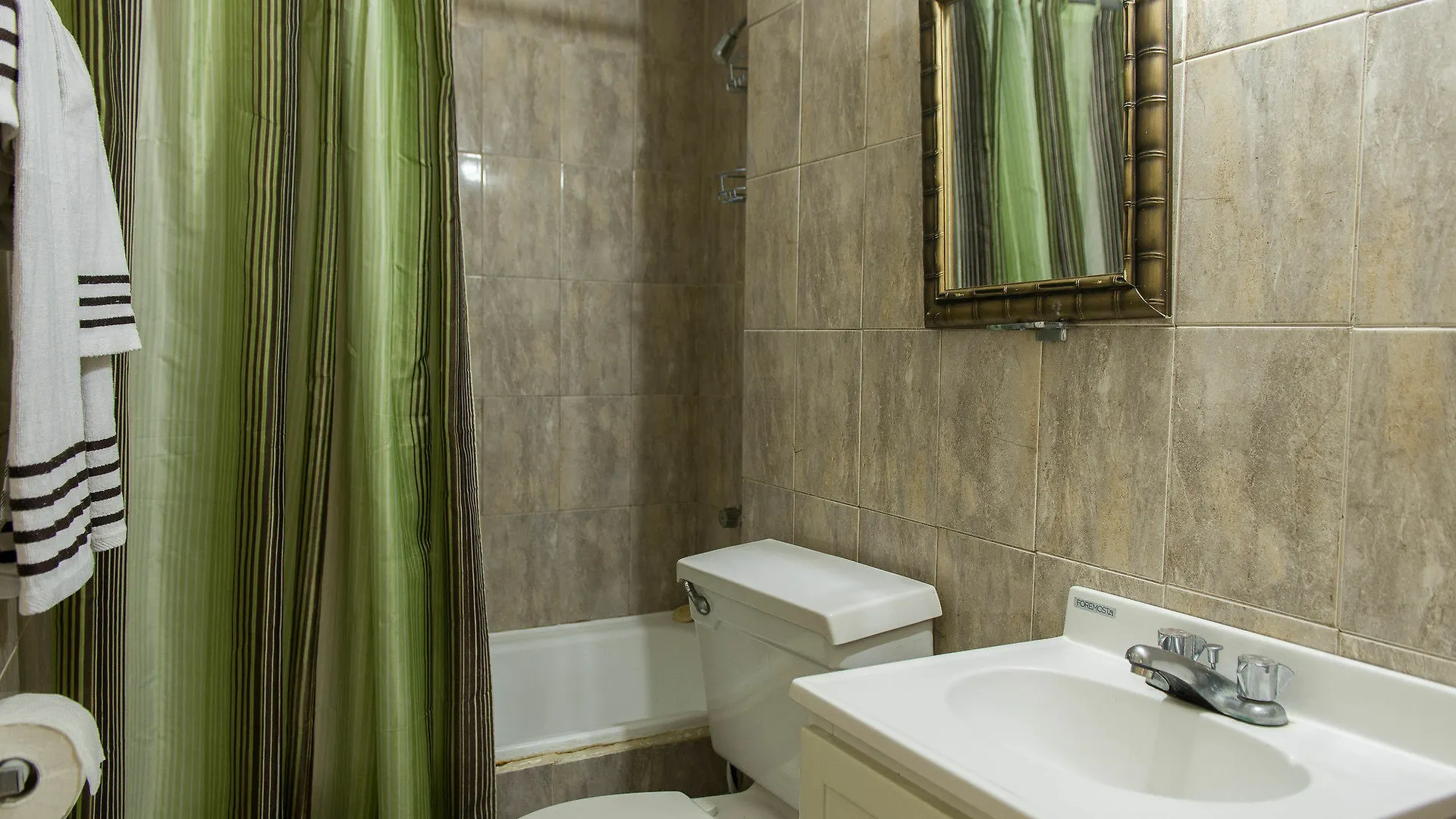 Апартаменты Island Breeze Studio Hotel Ocho Rios